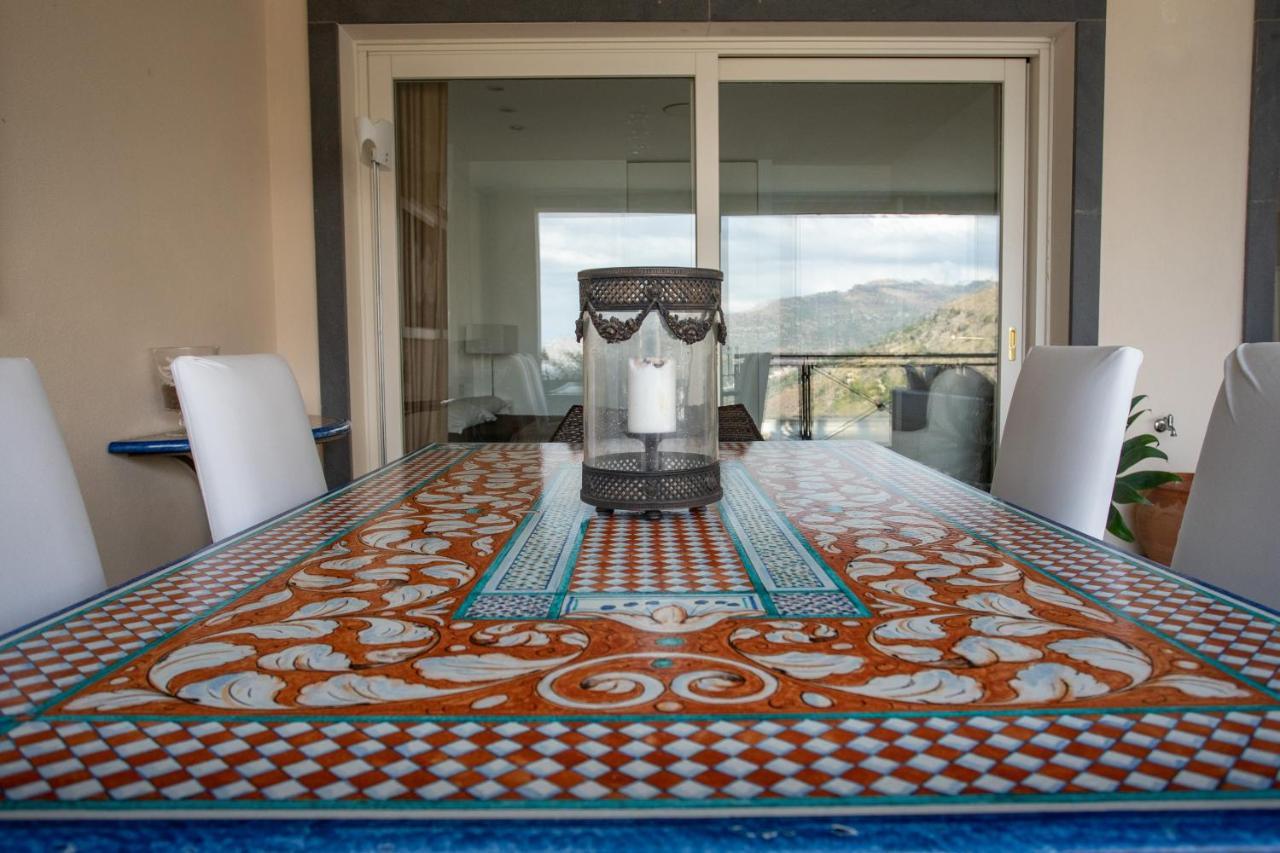 Beautiful Apartment In The Centre Of Taormina Eksteriør billede