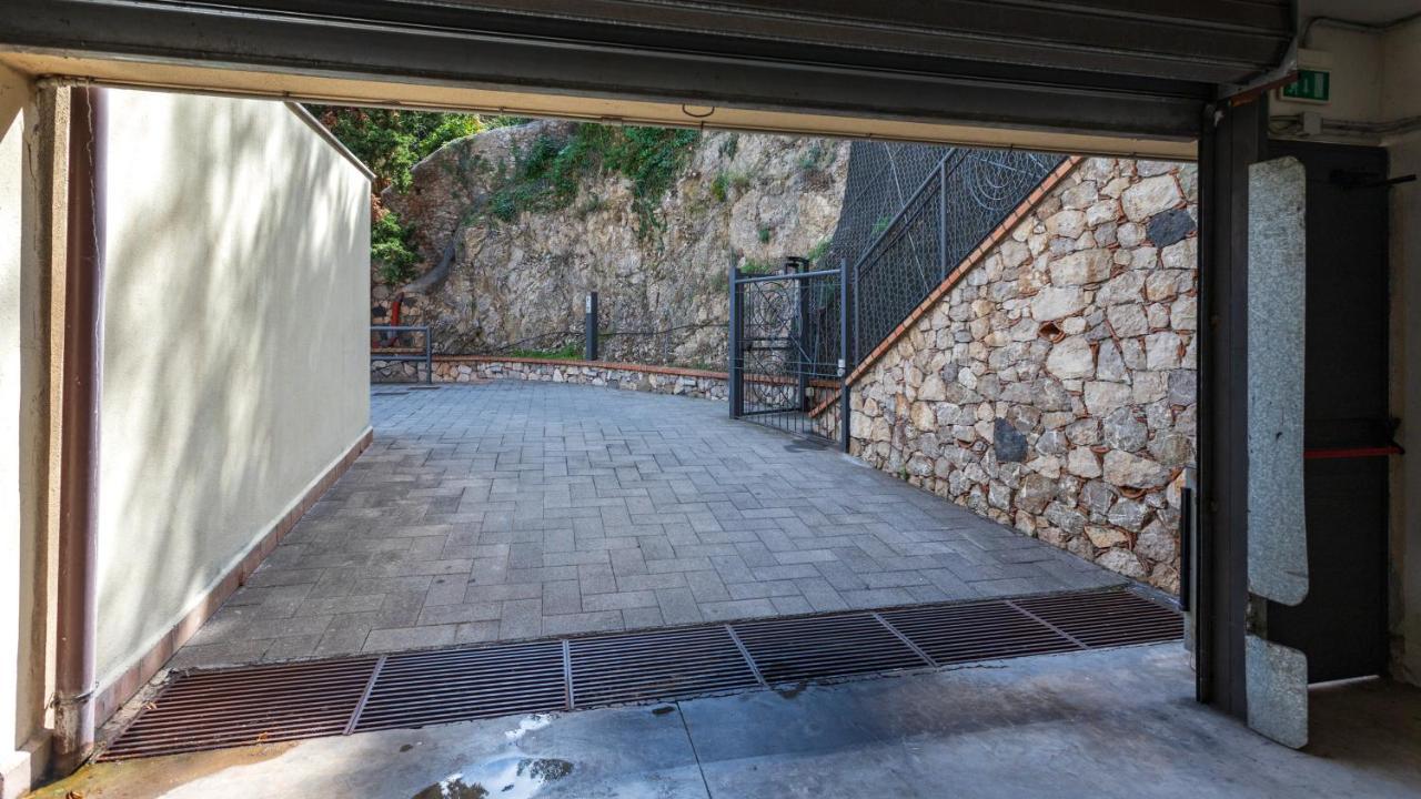 Beautiful Apartment In The Centre Of Taormina Eksteriør billede